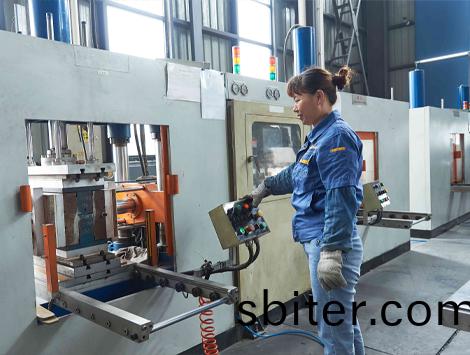 先进的全自动硫化设备